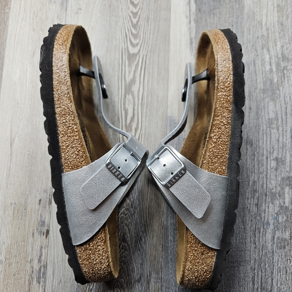 Birkenstock Gizeh style Silver Straps Size 36 Leather Sandals 5-5.5 - Picture 6 of 8